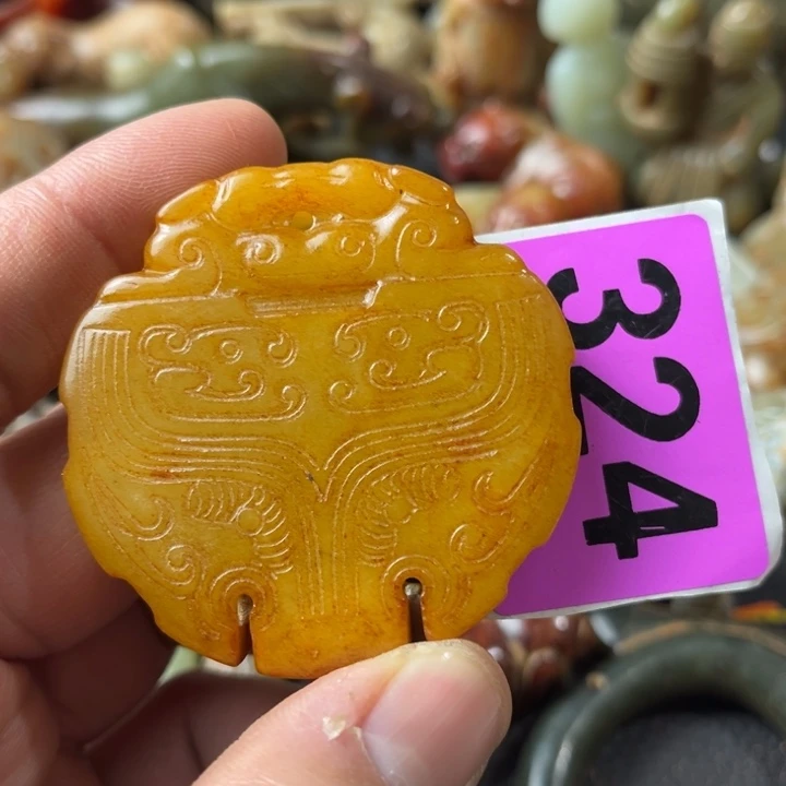 和田玉颈饰未镶嵌