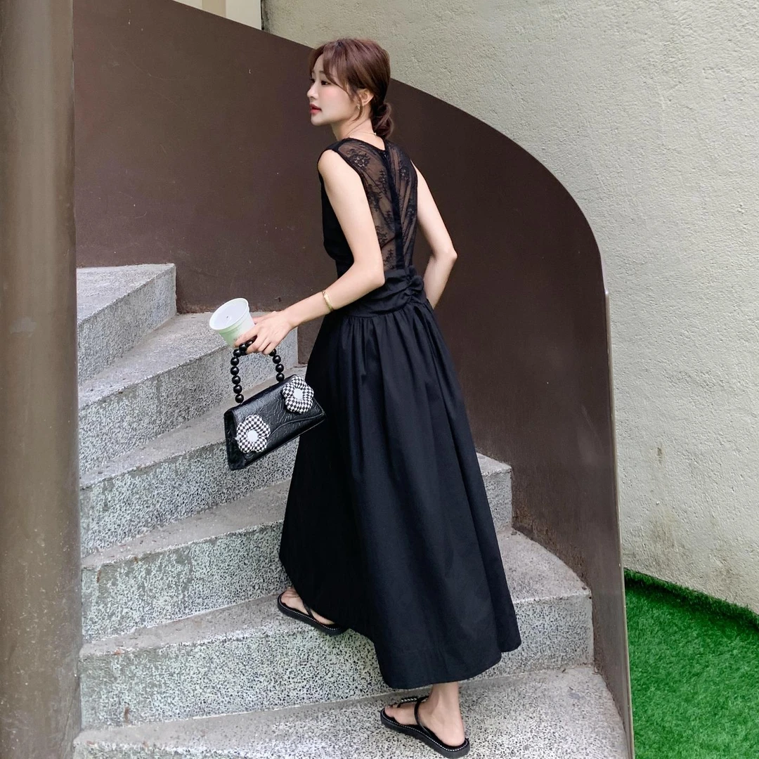 轻熟风优雅黑色后背网纱无袖连衣裙女2025夏蕾丝V领气质收腰长裙