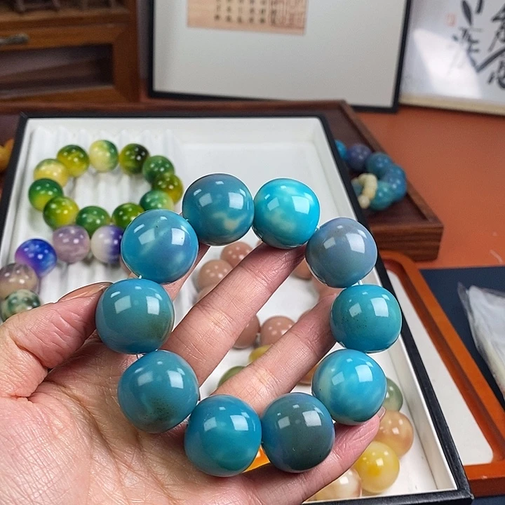 吊坠白玉菩提中瑕疵