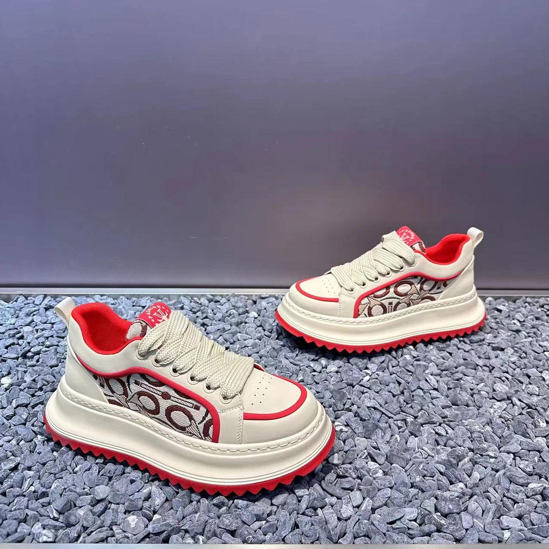 男鞋2025春季新款时尚百搭舒适软底低帮板鞋民族风刺绣拼色休闲鞋