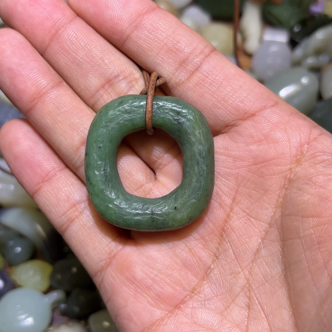 和田玉未镶嵌珠宝半成品