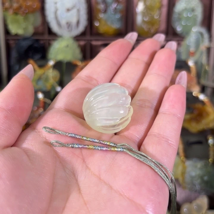 蛇纹石玉合金颈饰草*田