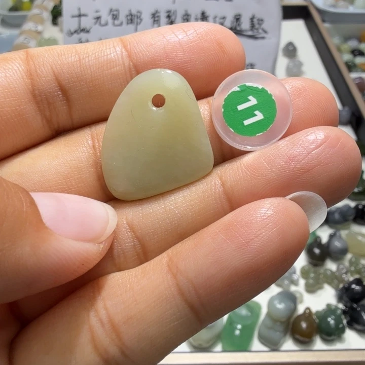 和田玉未镶嵌珠宝奇石