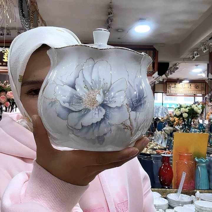陶瓷工艺茶叶罐1个