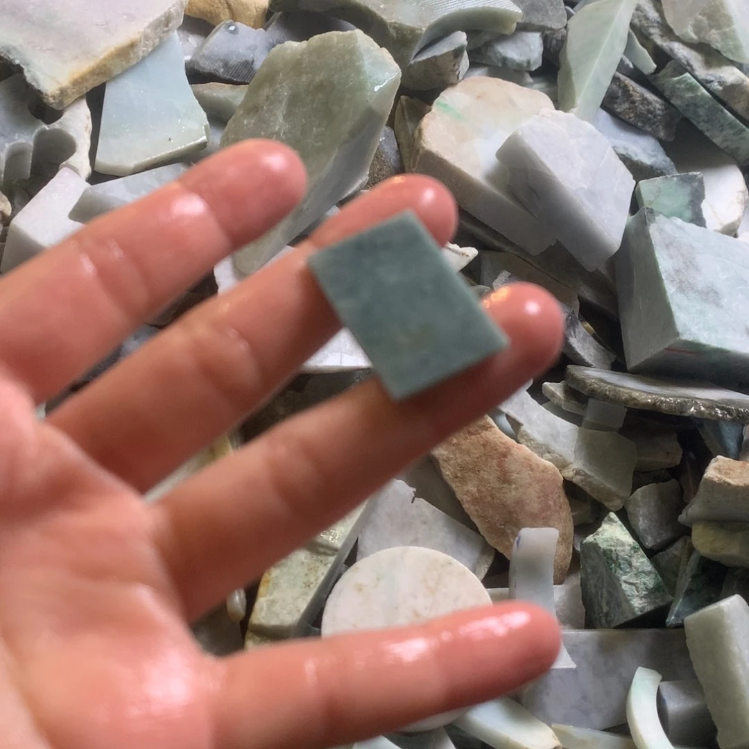 翡翠颈饰未镶嵌缅甸翡翠