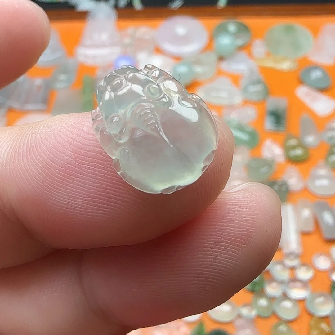 定制翡翠未镶嵌翡翠