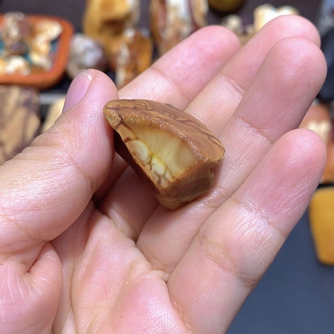 再***天定制琥珀蜜蜡原石