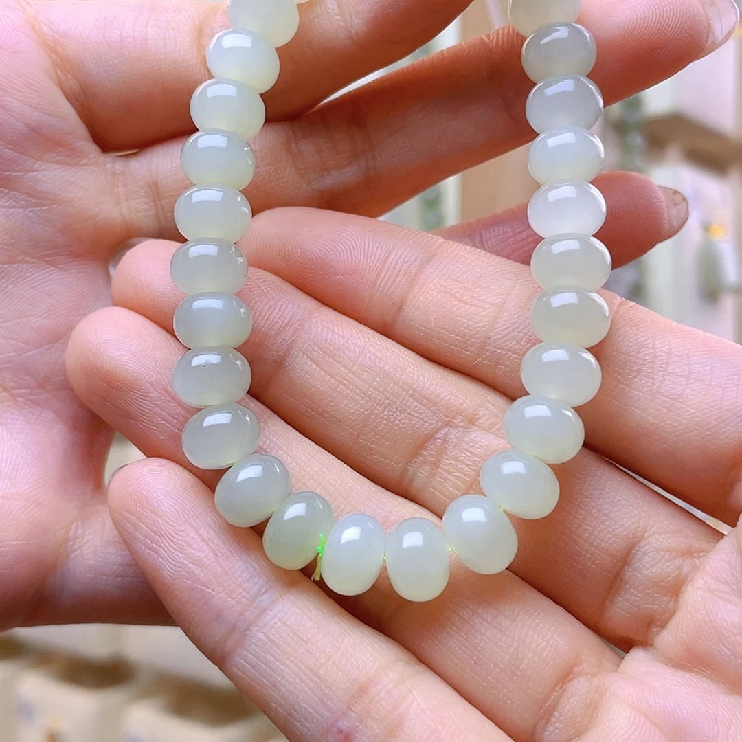 和田玉未镶嵌吊坠(赠链)亿**气