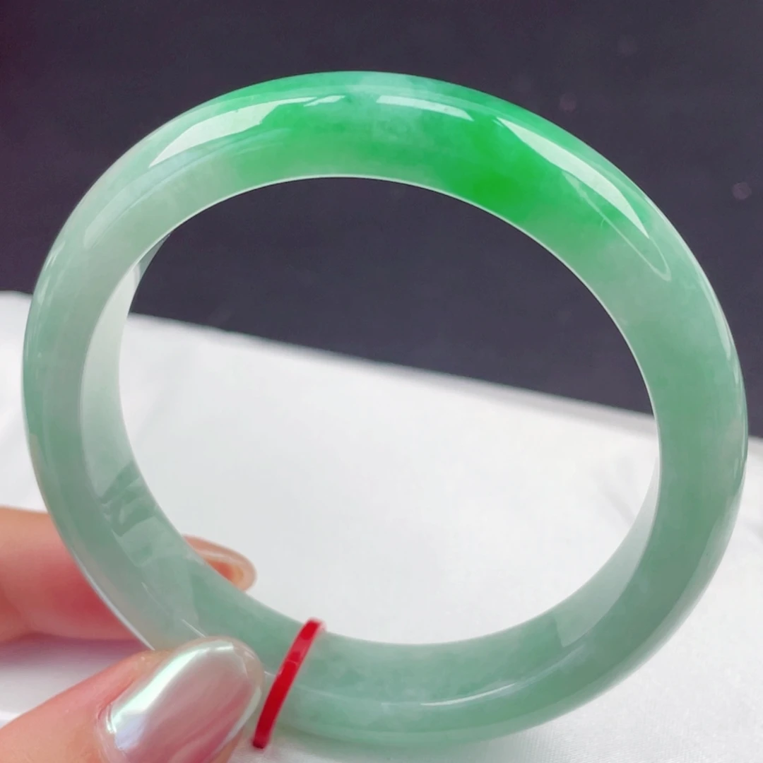 翡翠未镶嵌手镯57圈口