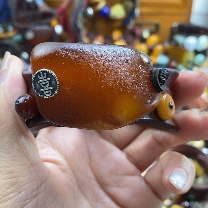 幸***福琥珀未镶嵌手镯手镯