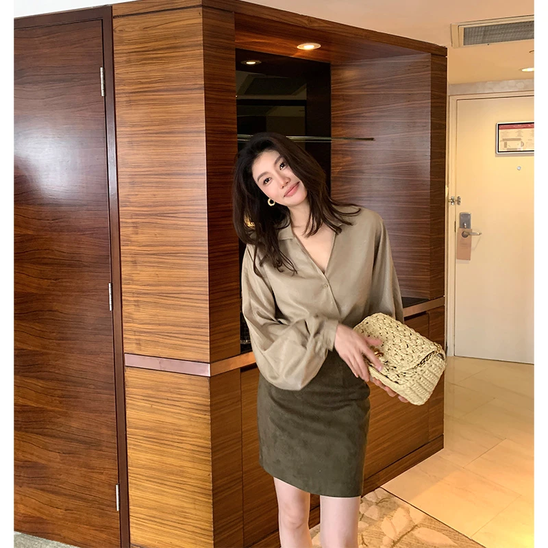 【ALONE SAVOR】龍喜儿月华 设计感早春不规则收腰长袖衬衫J710