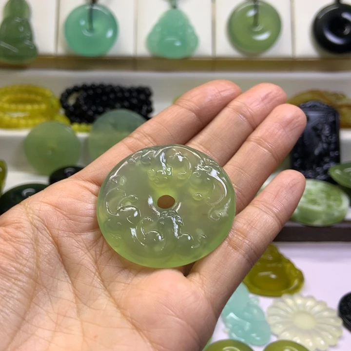 【闪购商品】未镶嵌蛇纹石玉颈饰走**勾