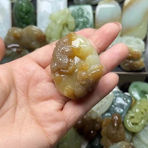 颈饰未镶嵌和田玉