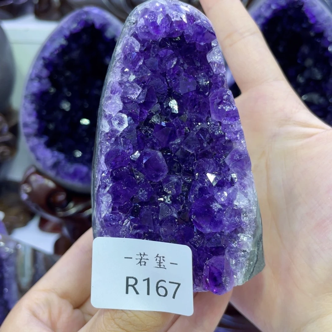乌拉圭水晶摆件r167
