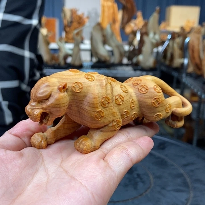 柏木（崖柏）金钱豹