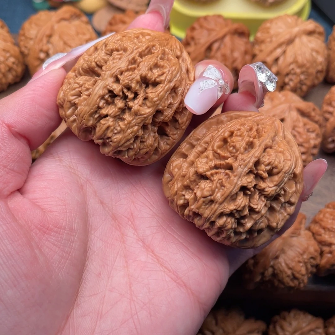 文玩核桃把件原桩大克重粗筋43，大克重55