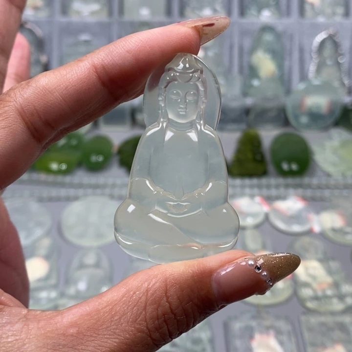 蛇纹石玉颈饰未镶嵌喜*雪