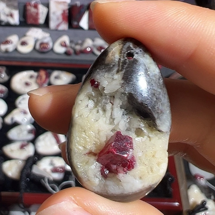 天然辰砂聚宝盆吊坠6