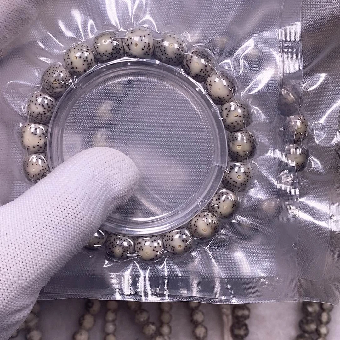 星月菩提吊坠大眼睛桶珠单圈11*10糯冰料