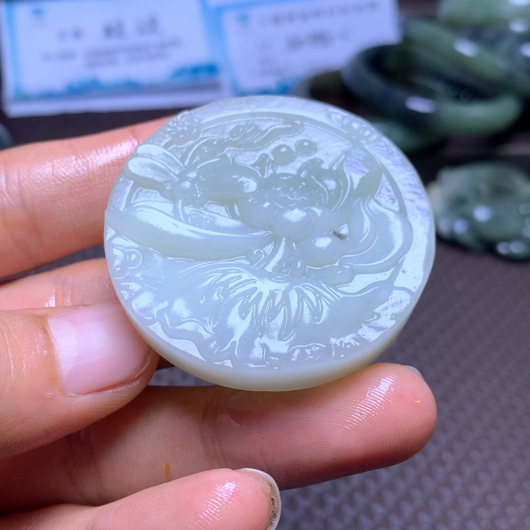 颈饰未镶嵌和田玉