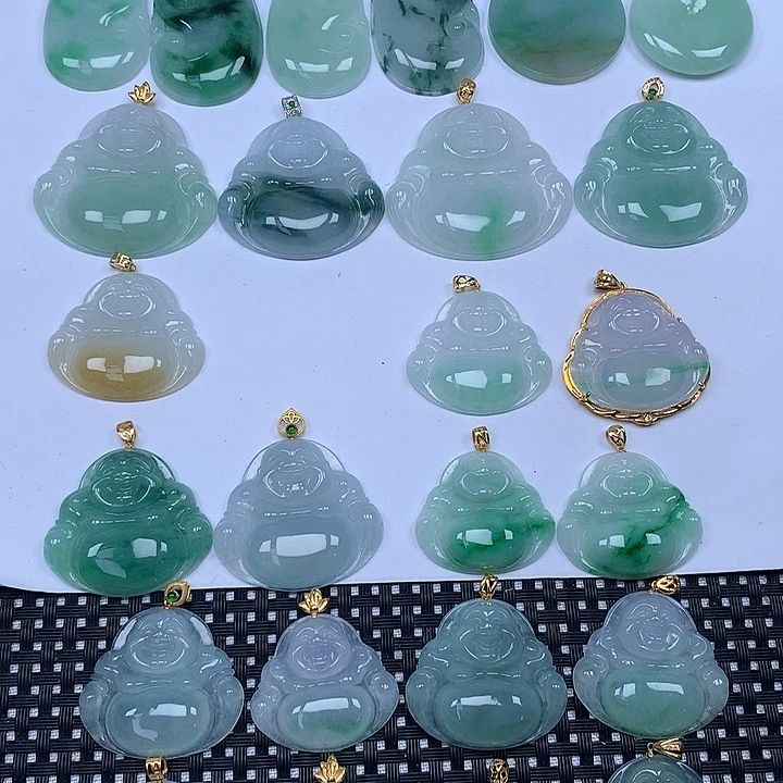 颈饰未镶嵌翡翠天然