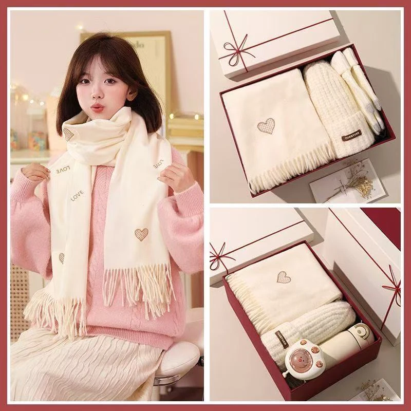 圣诞节礼物生日送女生女友送女朋友老婆的围巾送给闺蜜实用平安夜
