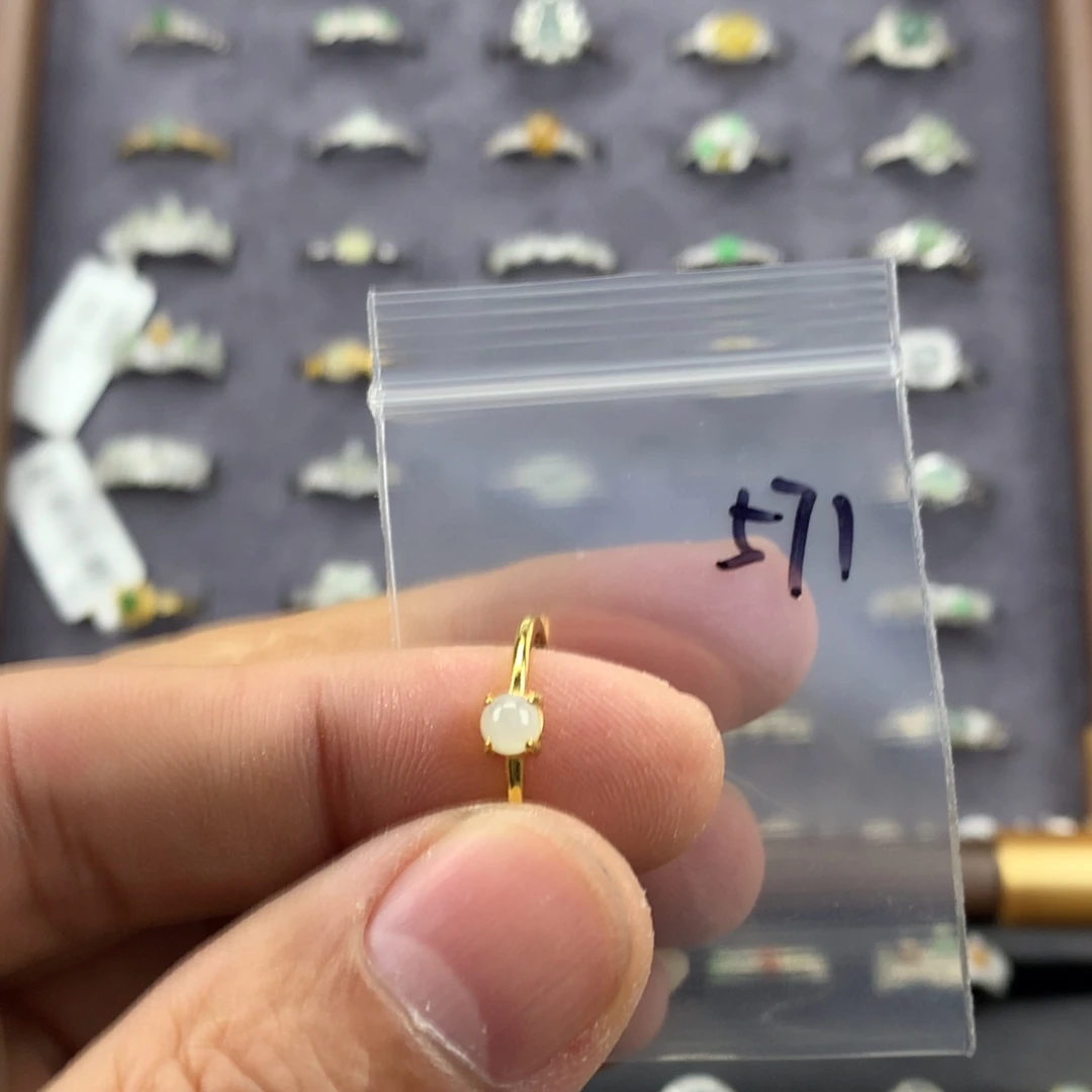 翡翠未镶嵌戒指571