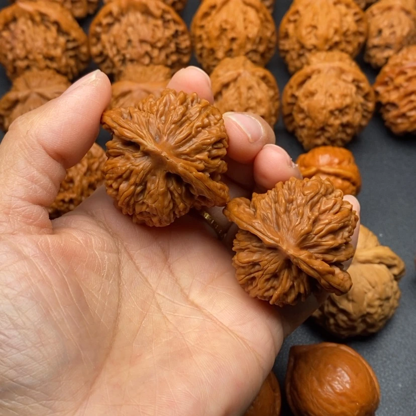 【闪购商品】文玩核桃把件42篓子