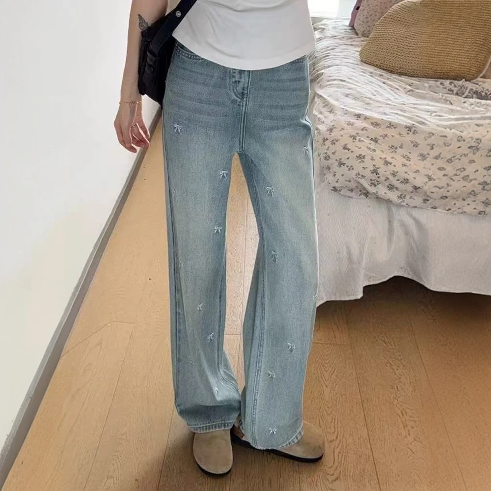 蝴蝶结刺绣阔腿牛仔裤女春季新款大码梨形身材宽松显瘦直筒拖地裤