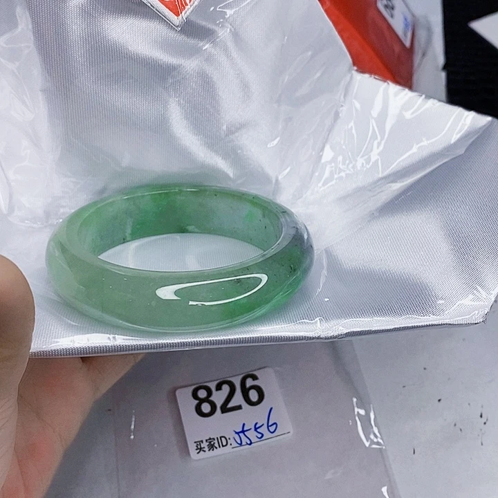 翡翠未镶嵌手镯一图一物实物为准（微瑕处理）