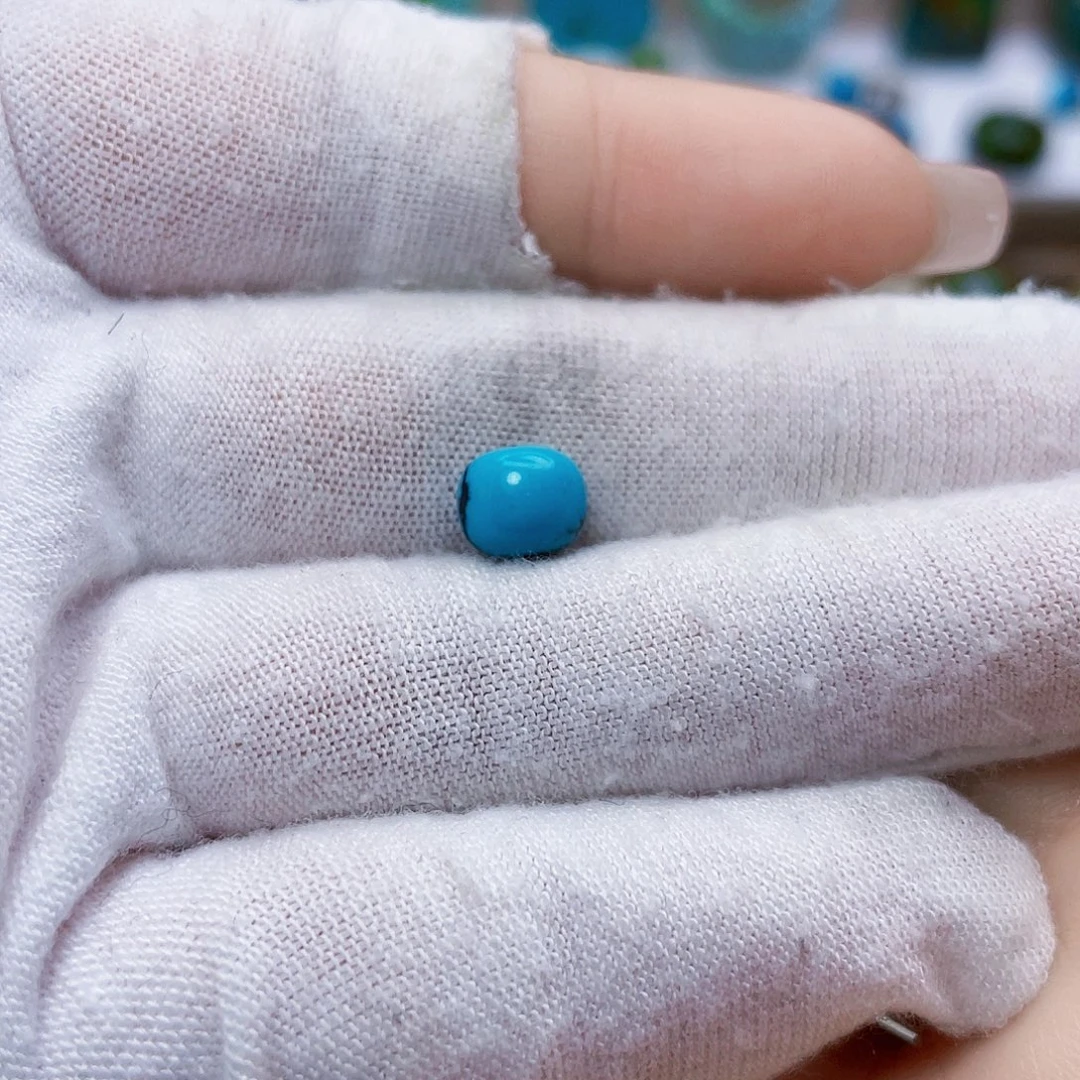 吖***࿐绿松石未镶嵌饰品