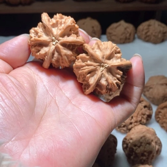 文玩核桃吊坠-****F39全品盘山三棱