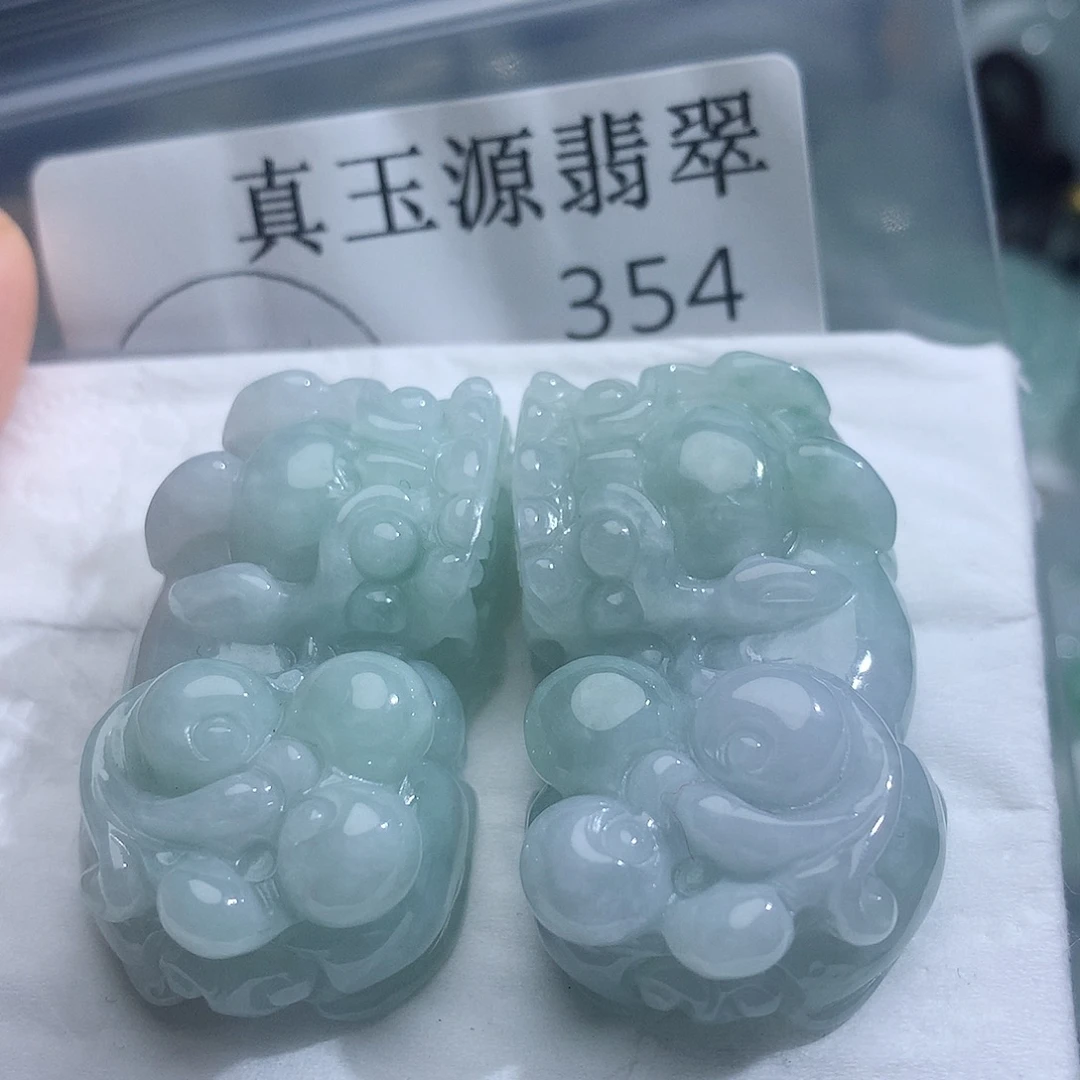乔***翡翠未镶嵌颈饰，多样性发其一！