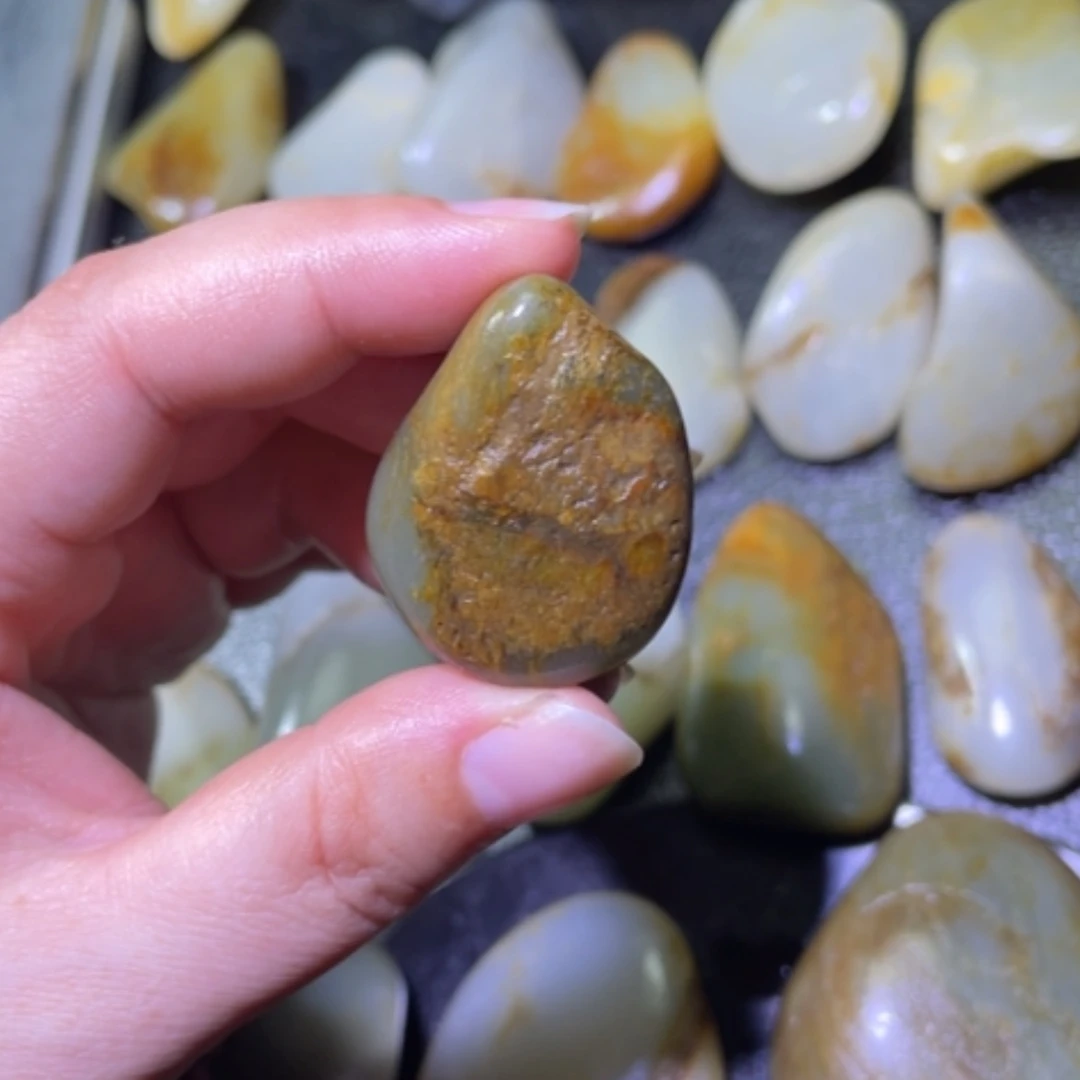 【闪购商品】颈饰未镶嵌和田玉城**事