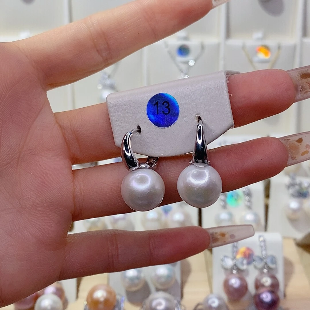 未镶嵌淡水珍珠耳饰