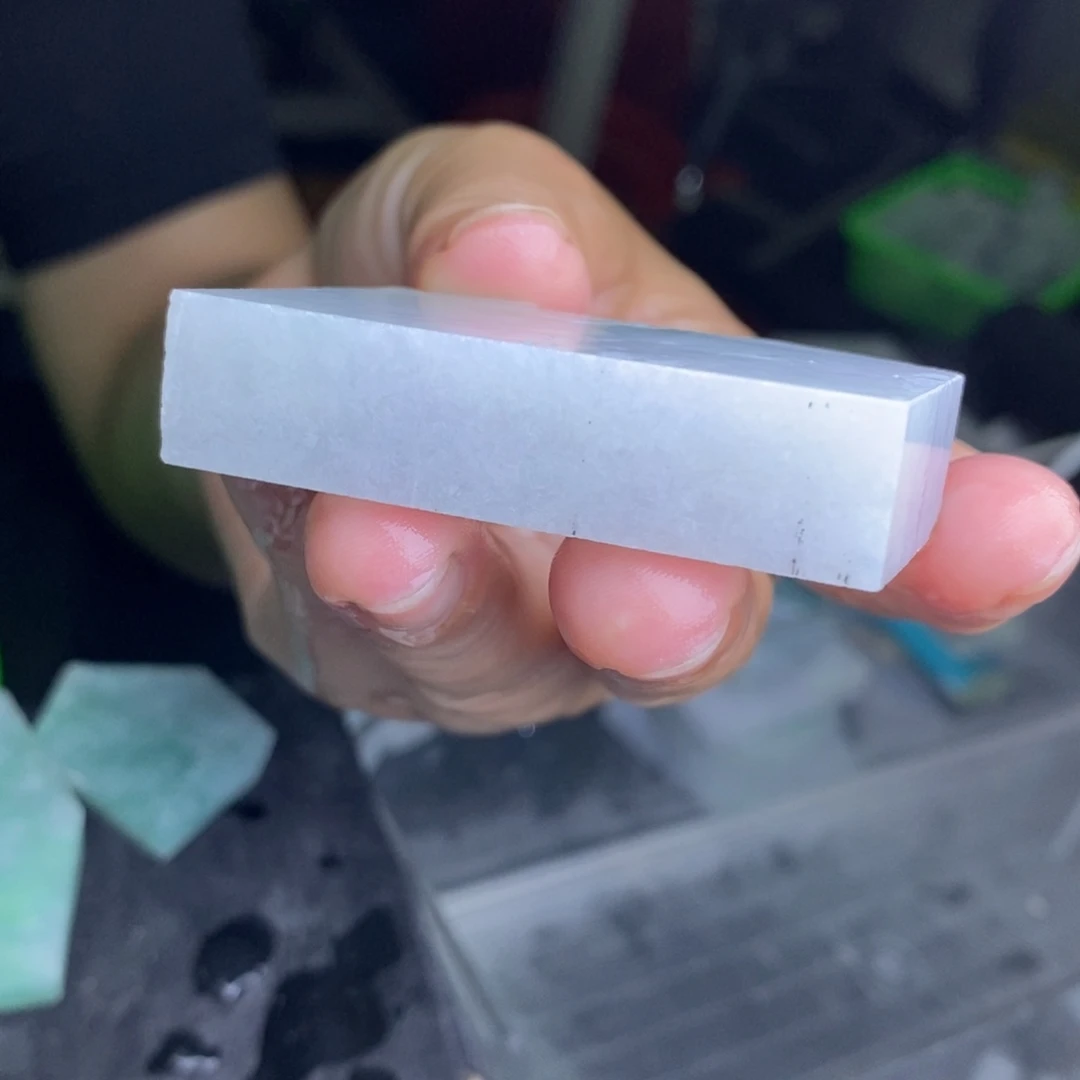 未镶嵌定制翡翠