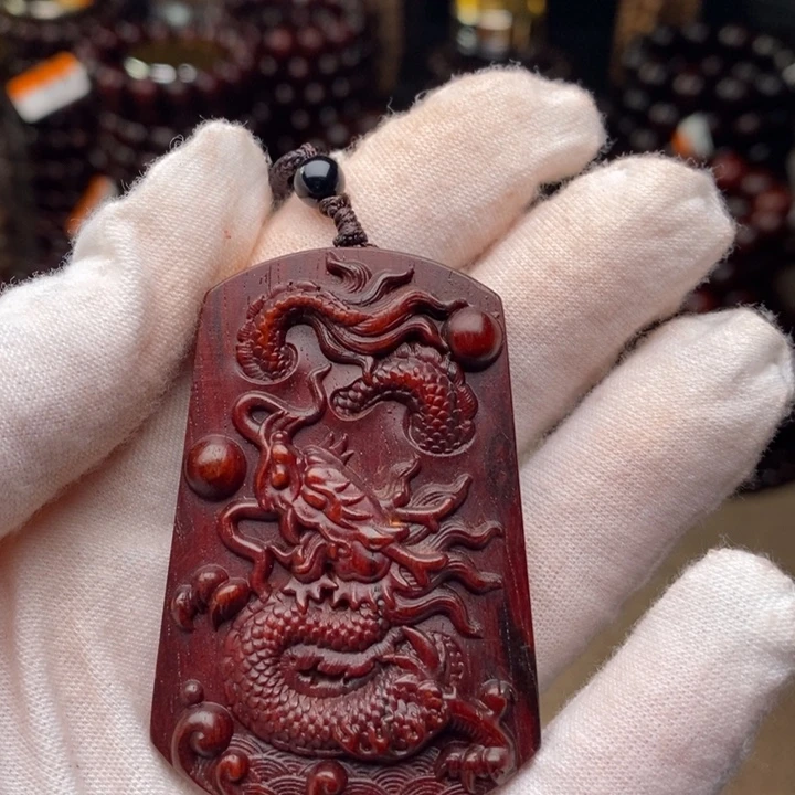 吊坠小叶紫檀山水龙牌