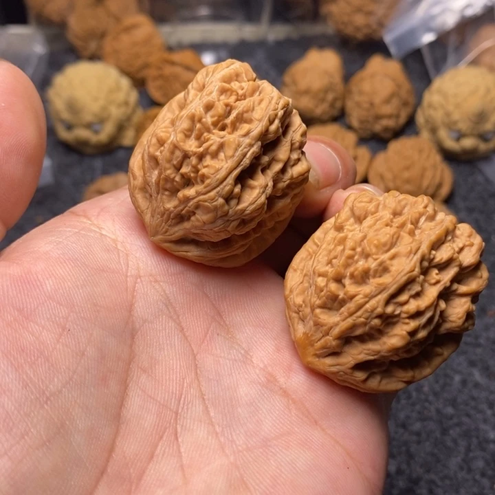 文玩核桃吊坠35大粗筋变异蟾