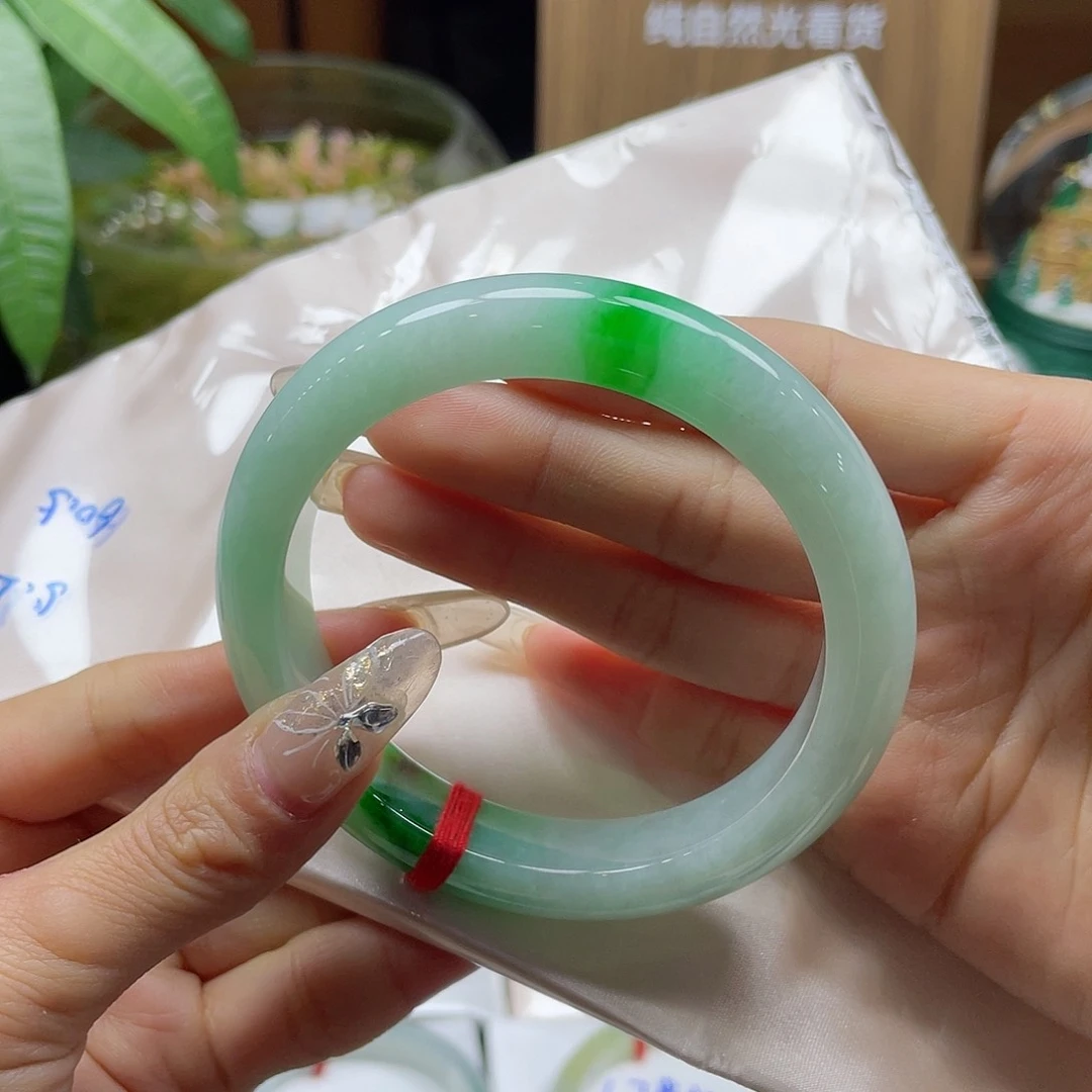 翡翠手镯未镶嵌188 号链接