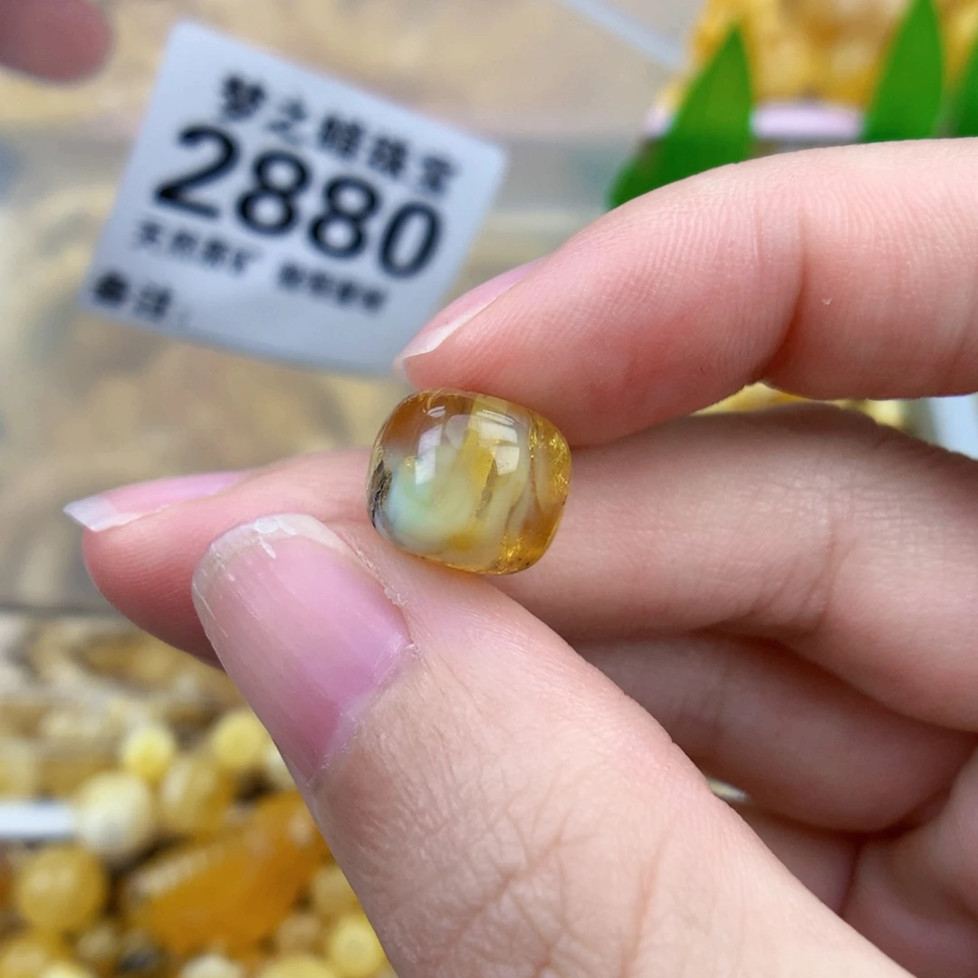 未镶嵌琥珀裸石11