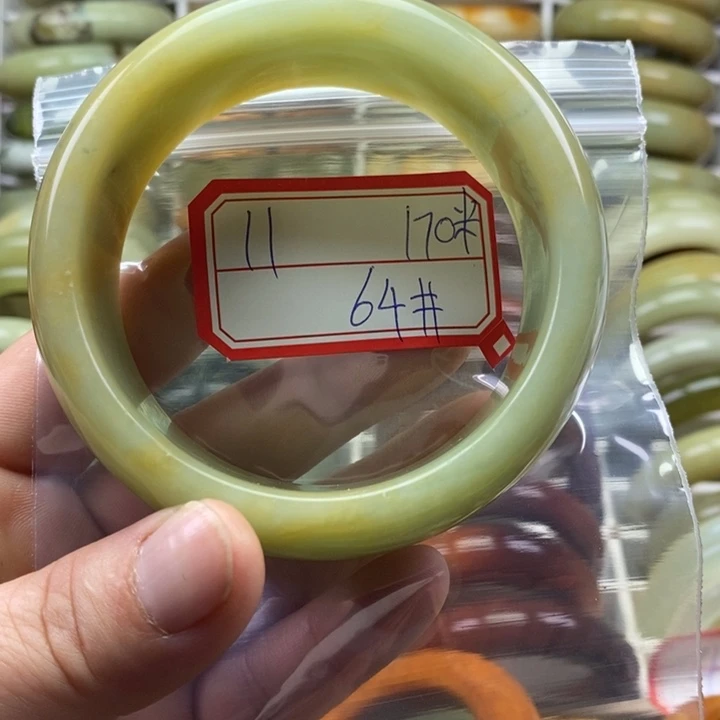 蛇纹石玉颈饰未镶嵌大*