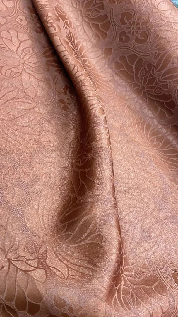 花罗红云纱提花缎28姆米100%桑蚕丝丝绸面料（开裁不退换）