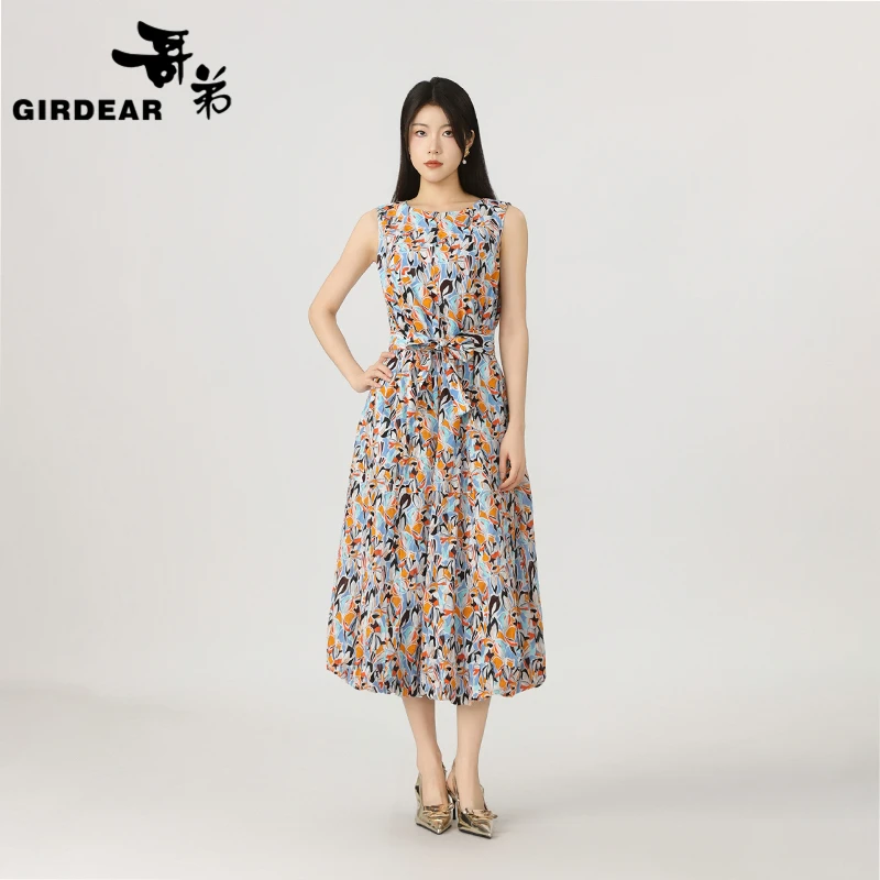 GIRDEAR/哥弟新款精致立体提花圆领无袖宽松连衣裙150018