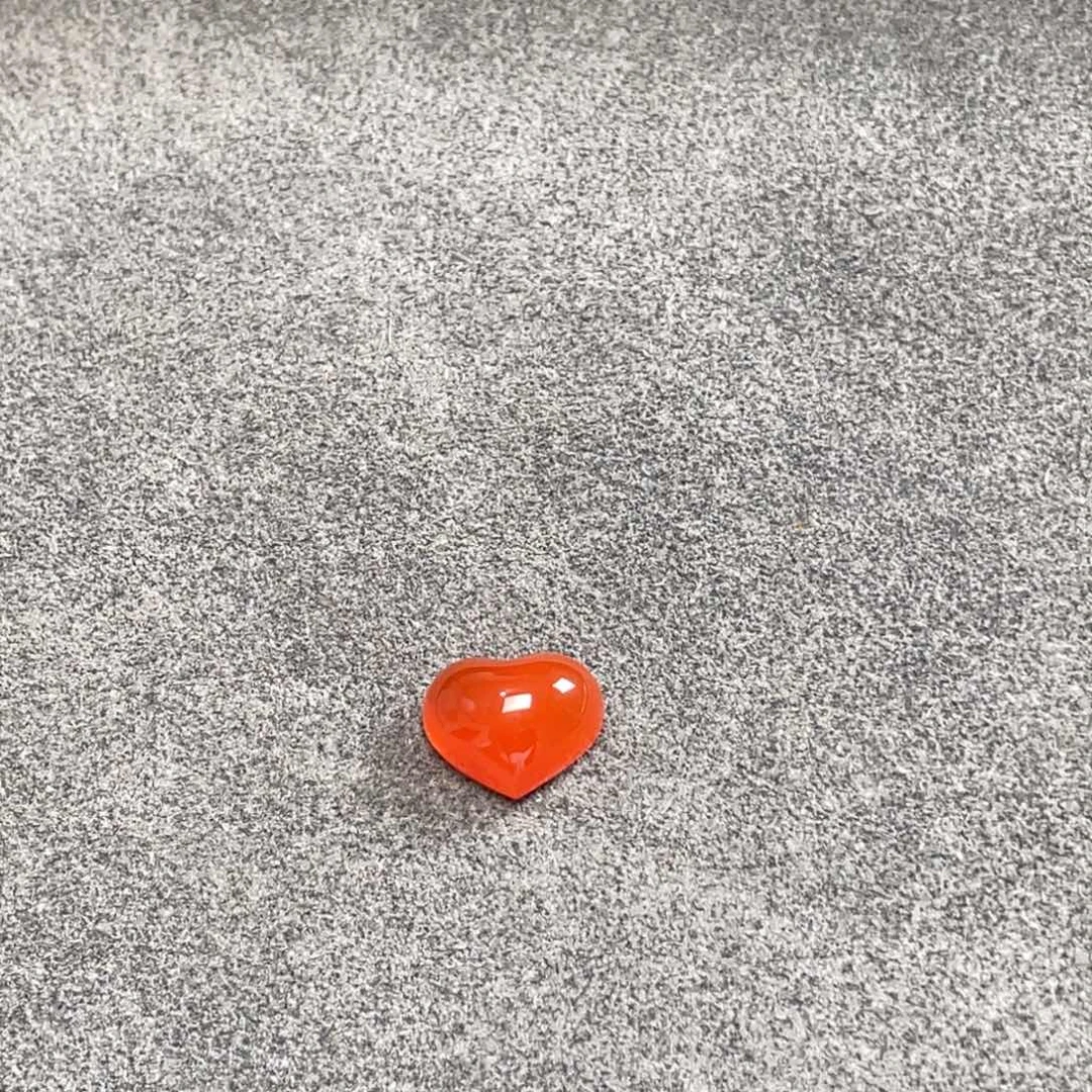 未镶嵌戒面南红玛瑙