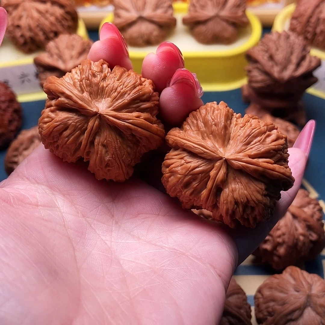 文玩核桃把件白狮子连体 球连 人丁兴旺 42