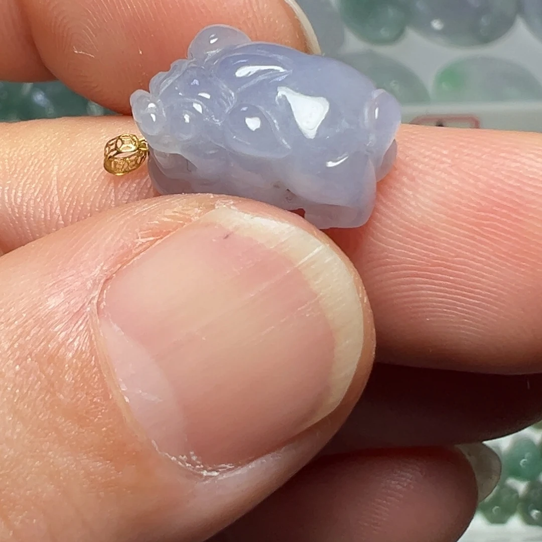 J***e翡翠18K金镶嵌颈饰紫貔貅一个580块