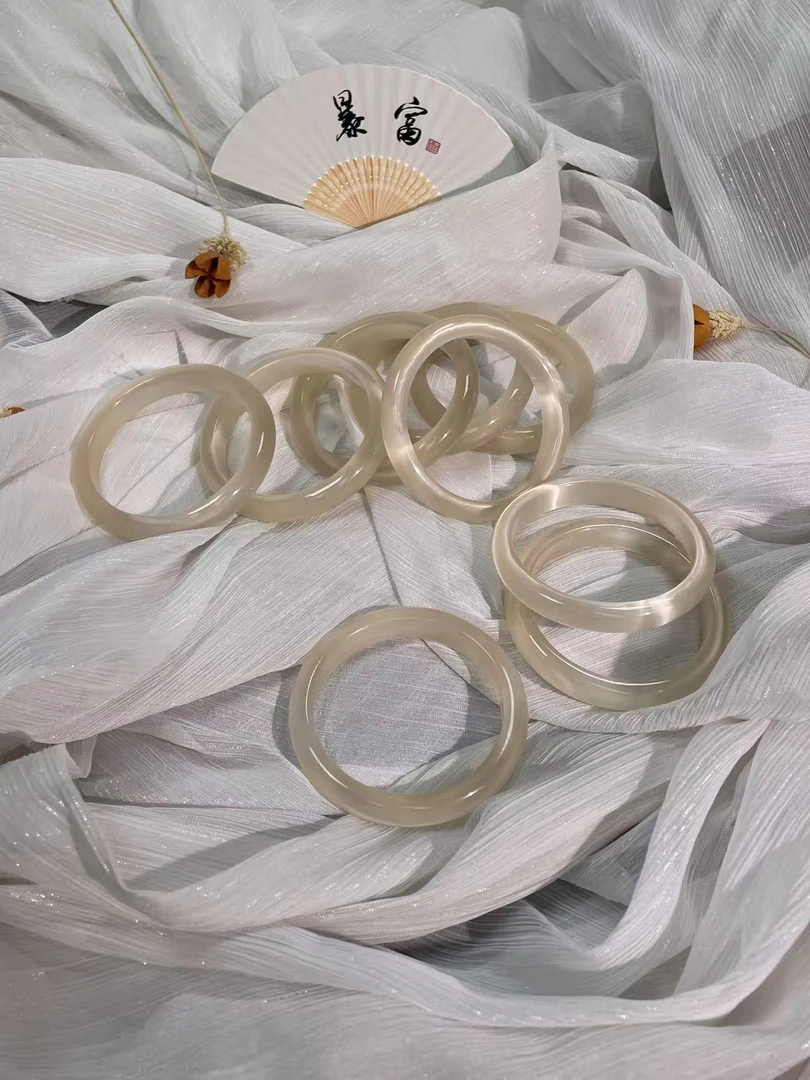 天然玉石香槟金手镯60