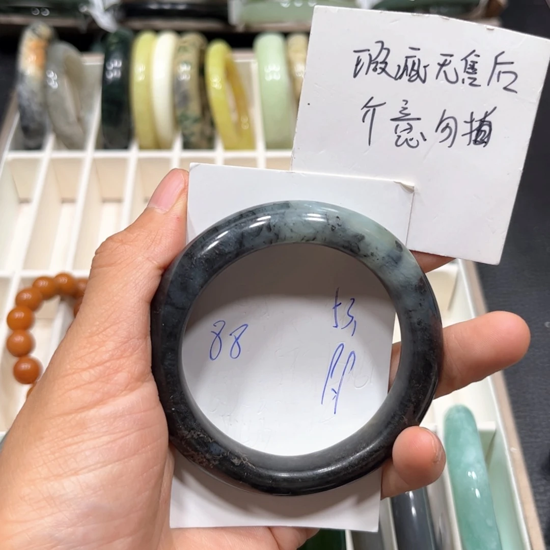 蛇纹石玉未镶嵌戒指