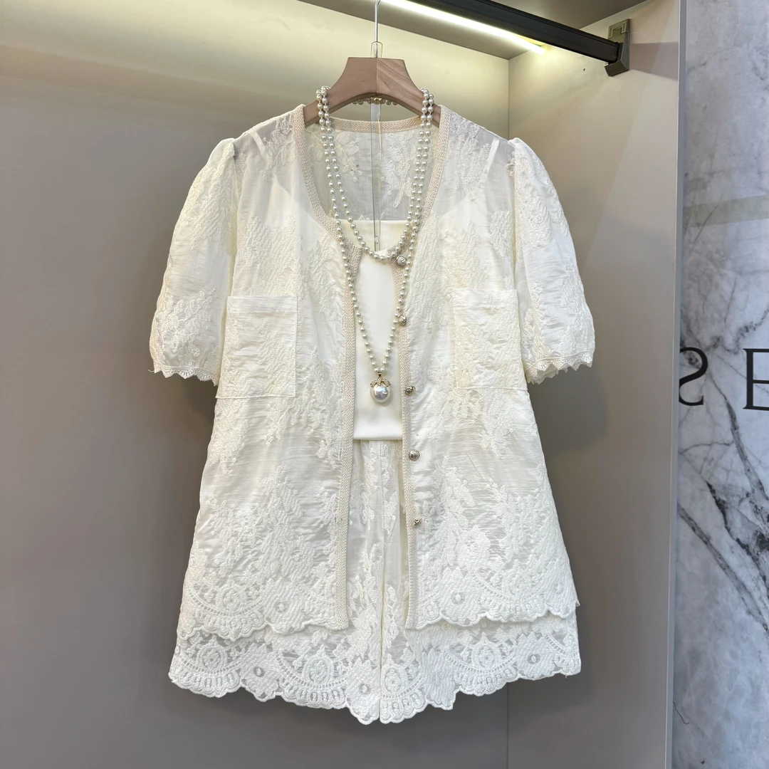 2025新款新中式国风复古重工刺绣蕾丝花边泡泡袖开衫短裤套装675