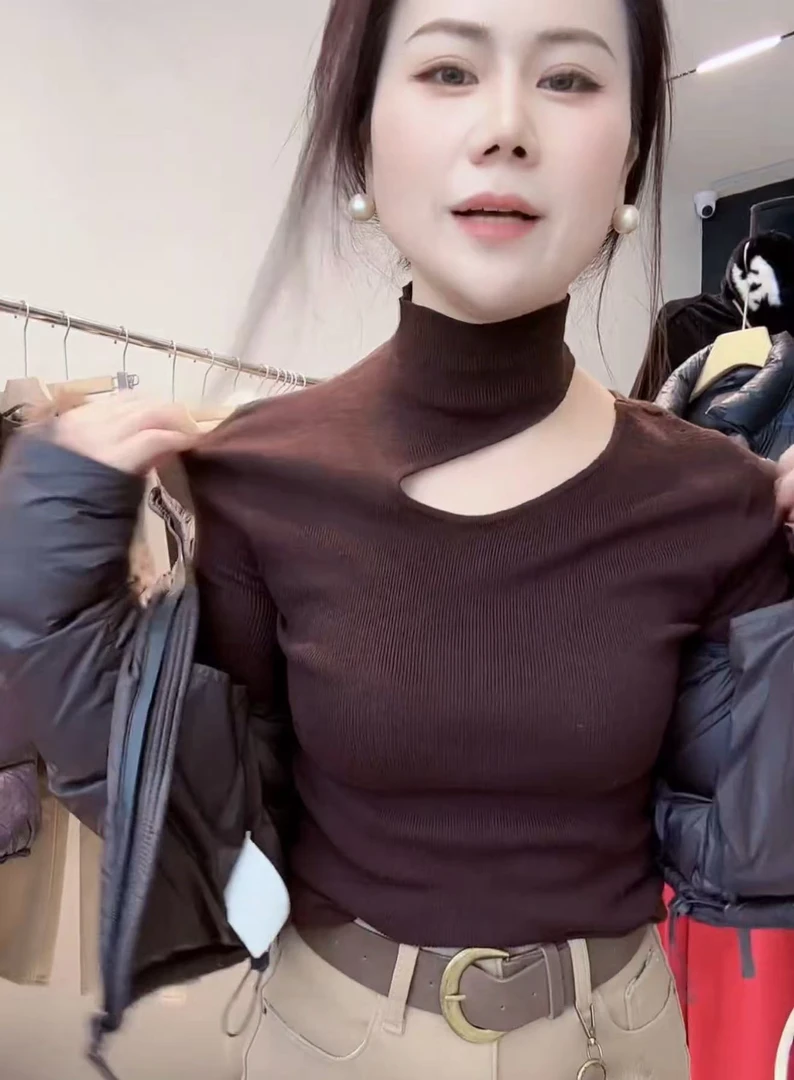 镂空半高领挂脖内搭打底衫女秋冬针织纯欲修身锁骨上衣